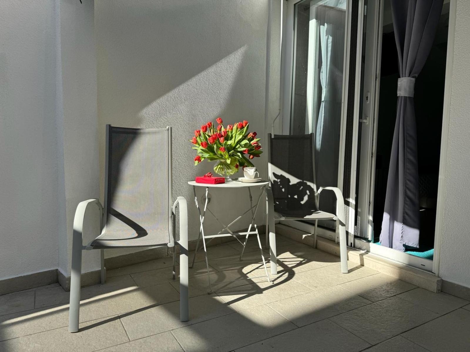Luxury Apartment Martinis With Pool Split Zewnętrze zdjęcie